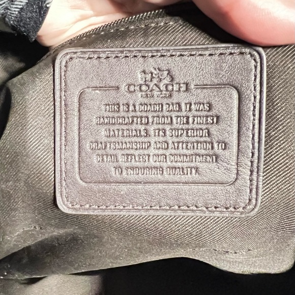 Coach Taylor Tote in Metallic pebble leather - Picture 4 of 8